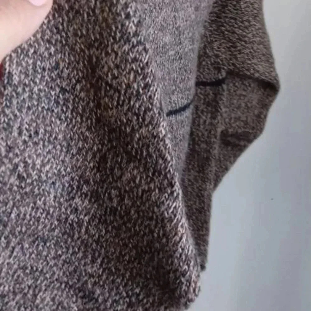 Gretchen & Co. Wool blend sweater made in Peru - Picture 3 of 6